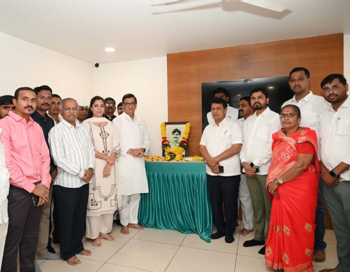 0a8590aa-d64f-4d8b-a414-5994094919ee